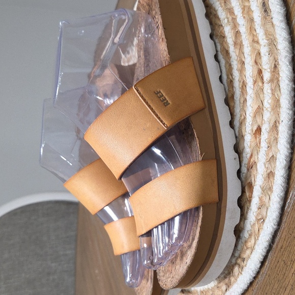 Reef Cushion Vista Hi In Natural, Size 8 - Picture 3 of 12